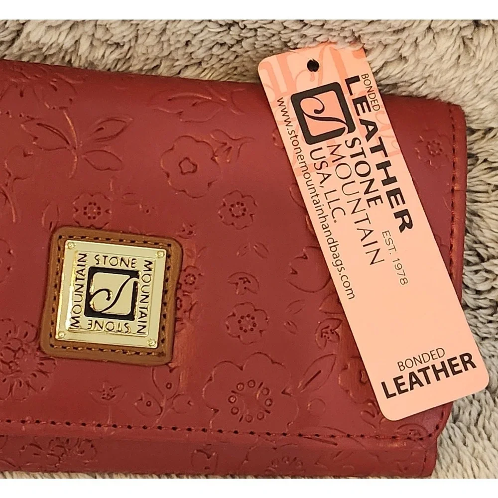 Stone‎ Mountain Spring Bloom Embossed Red/ Tan Wallet, NWT MSRP $68